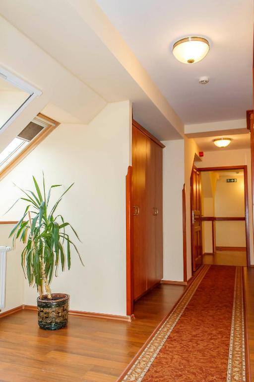 Pannon Hotel Bejelentkezes 20 Oraig, Check-In Until 20 O'Clock, Einchecken Bis 20 Uhr Мохач Номер фото