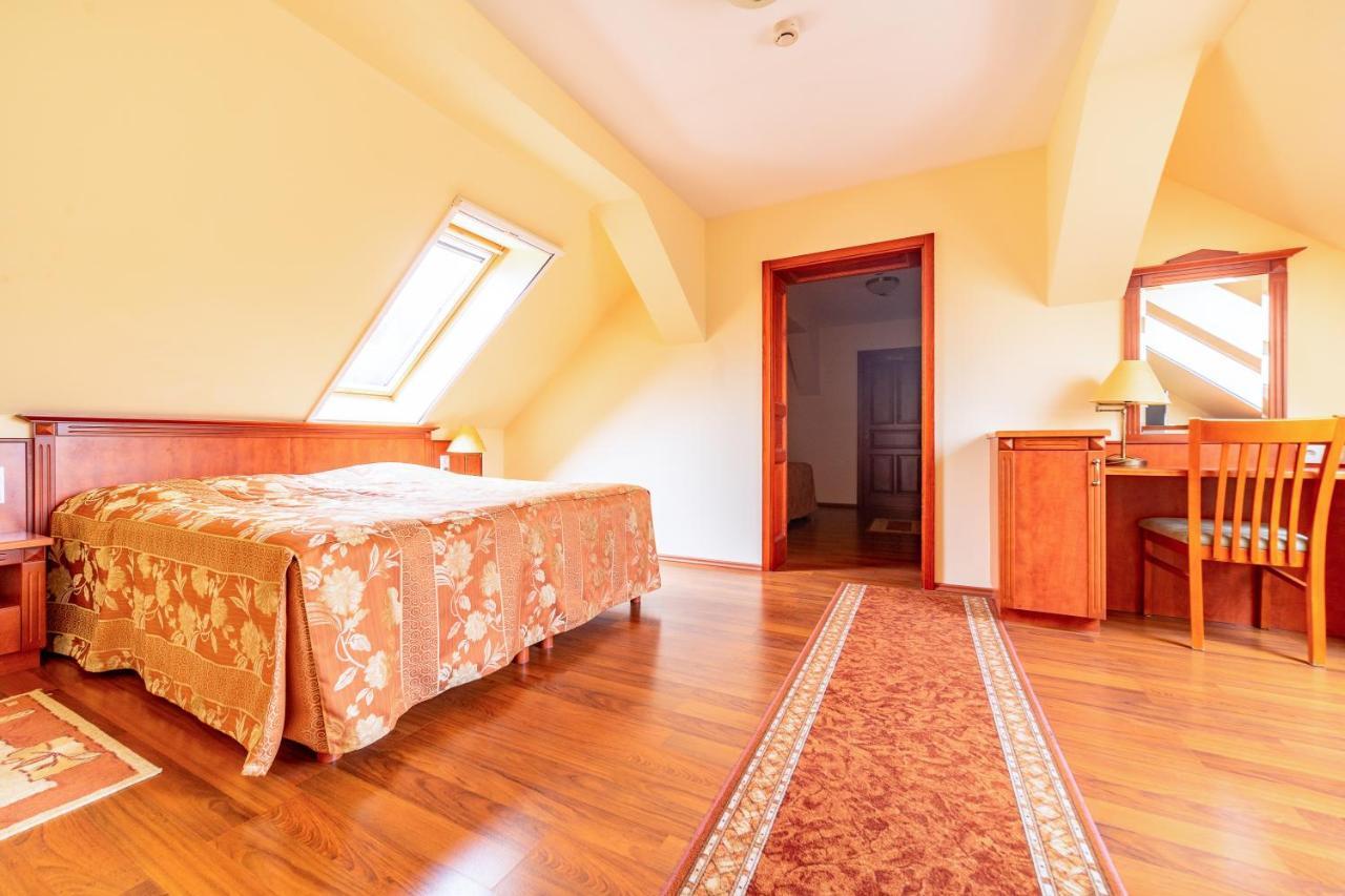 Pannon Hotel Bejelentkezes 20 Oraig, Check-In Until 20 O'Clock, Einchecken Bis 20 Uhr Мохач Экстерьер фото