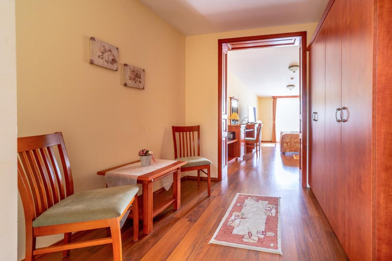 Pannon Hotel Bejelentkezes 20 Oraig, Check-In Until 20 O'Clock, Einchecken Bis 20 Uhr Мохач Экстерьер фото