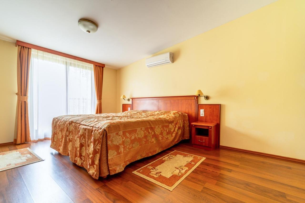 Pannon Hotel Bejelentkezes 20 Oraig, Check-In Until 20 O'Clock, Einchecken Bis 20 Uhr Мохач Экстерьер фото